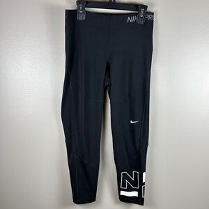 Nike Women’s Black 3/4 Pro Leggings